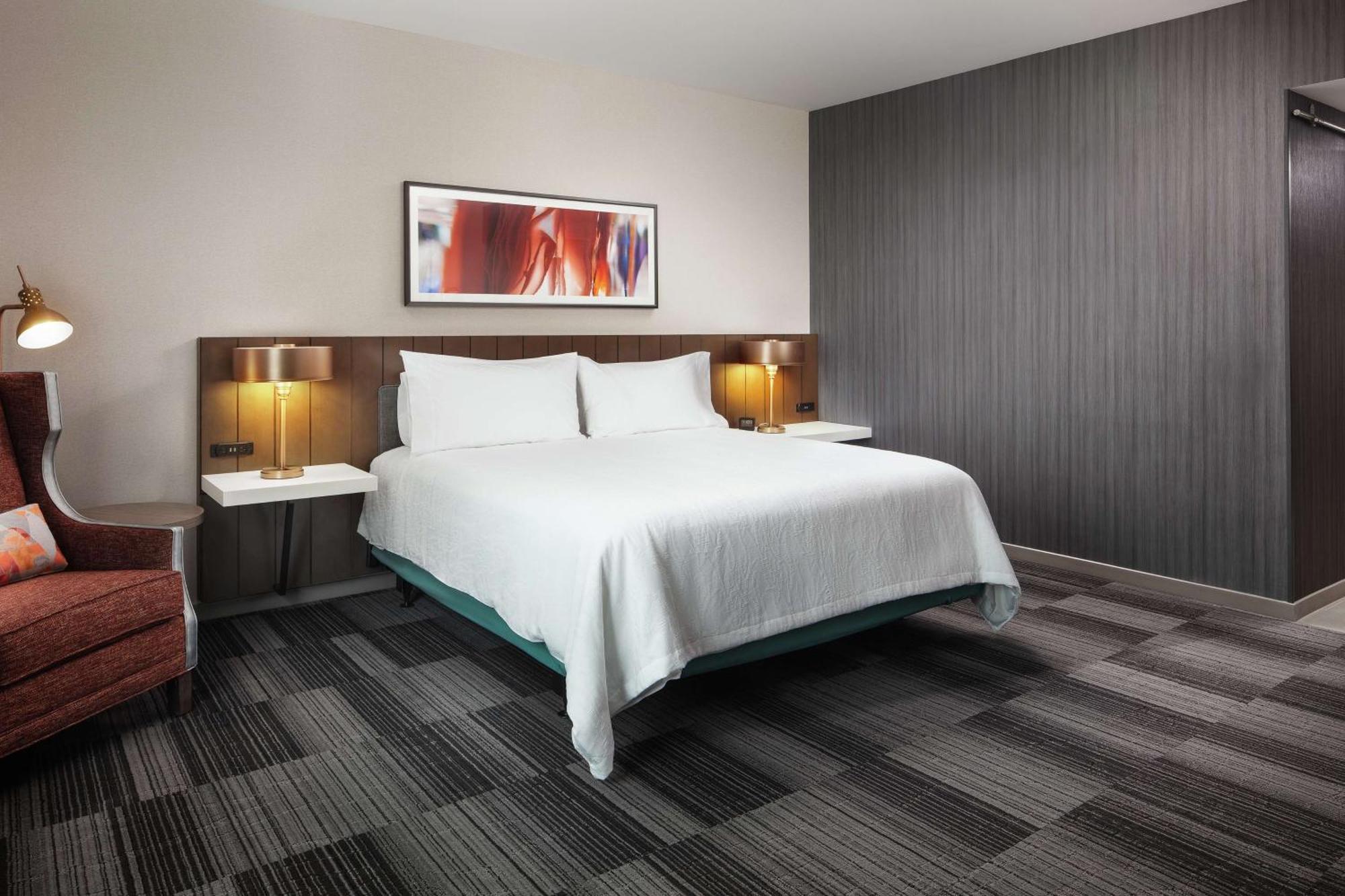 King Room,1557366760:JPEG